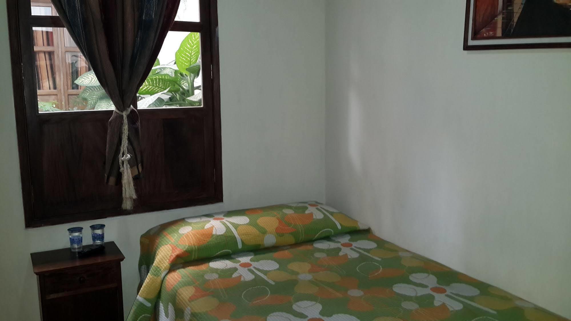 Hotel Las Piletas Antigua ภายนอก รูปภาพ