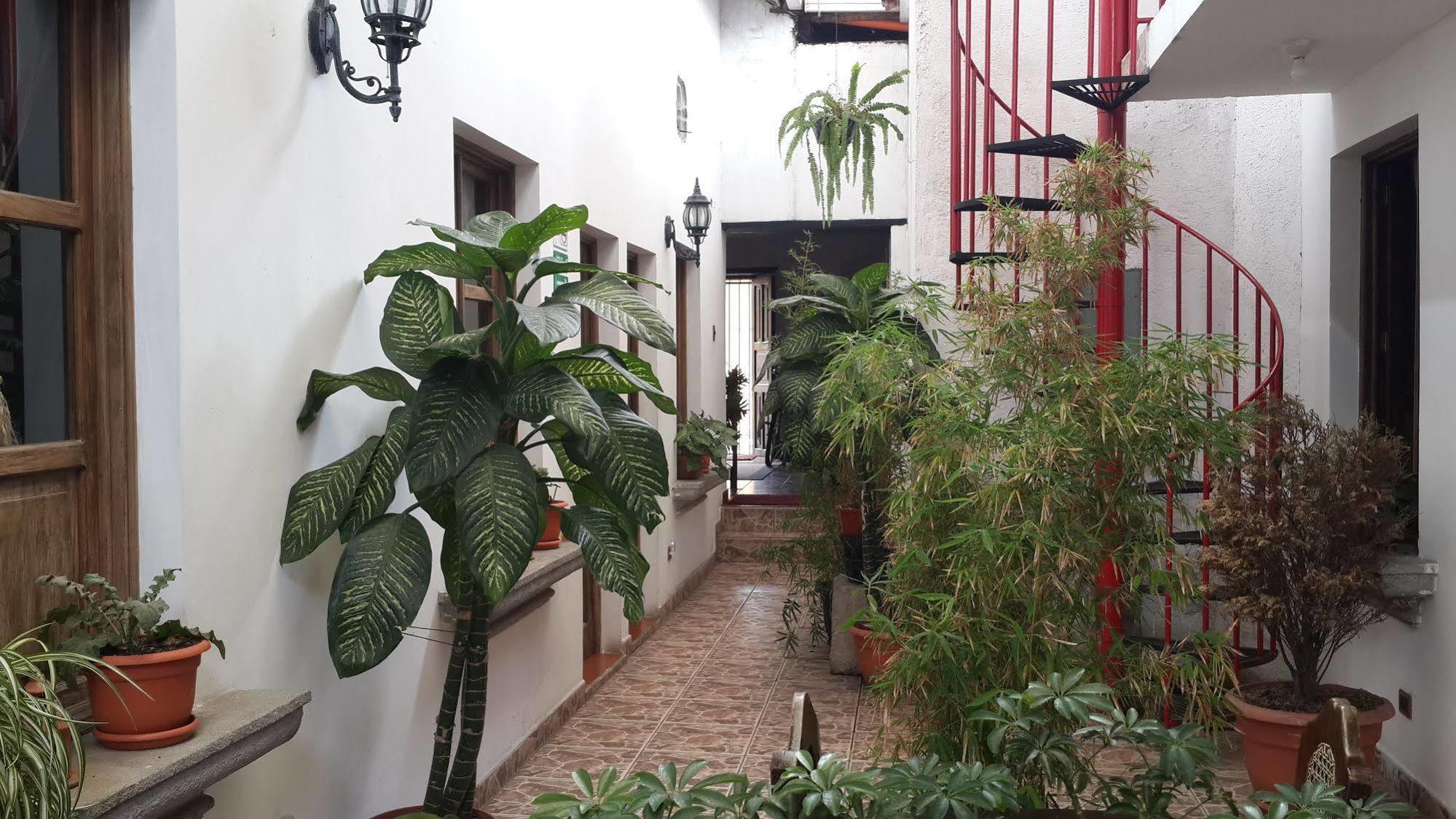 Hotel Las Piletas Antigua ภายนอก รูปภาพ